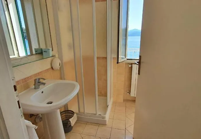 Отель Miramare Каполивери