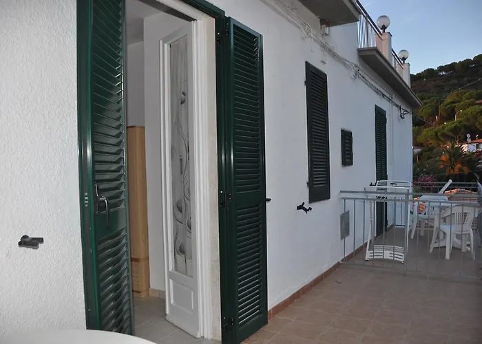 Miramare 卡波利韦里