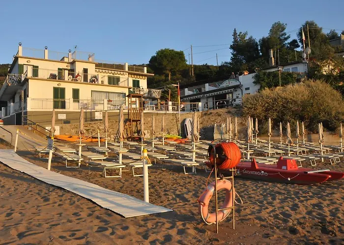 Отель Miramare 2*